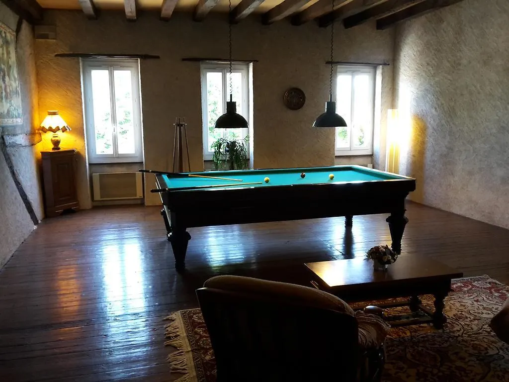 L'Echauguette Isserpent Bed & Breakfast 0*,